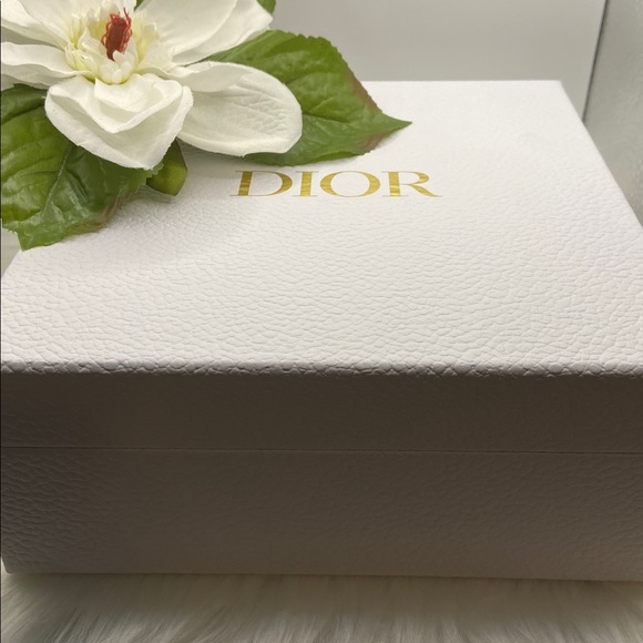 CHRISTIAN DIOR MAKEUP Brush Set with Zippered Case & Couture Box, NEW - Picture 3 of 5